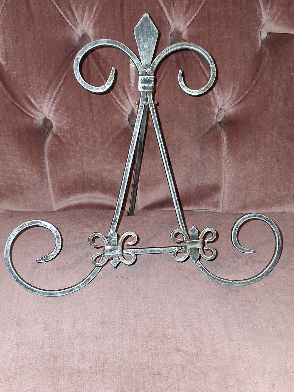 Decorative Metal Easel Stand in Aged Silver